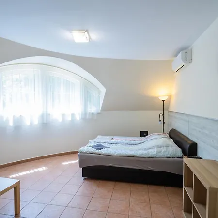 Kuenszler Apartmanhaz Zamárdi Exterior photo
