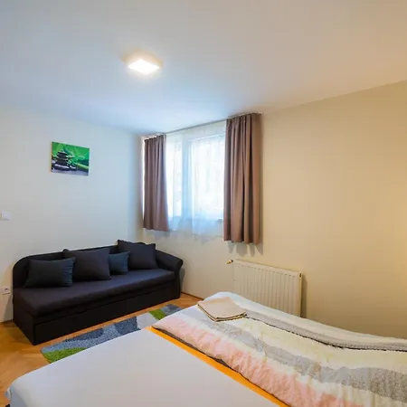 Kuenszler Apartmanhaz Zamárdi Exterior photo