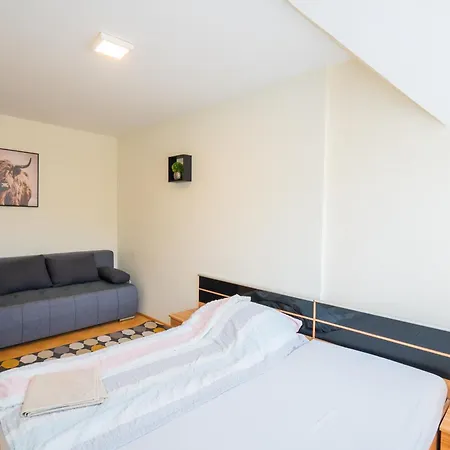 Kuenszler Apartmanhaz Zamárdi Exterior photo