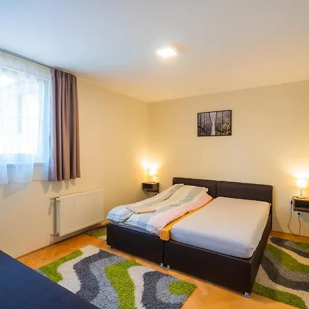 Kuenszler Apartmanhaz Zamárdi Exterior photo