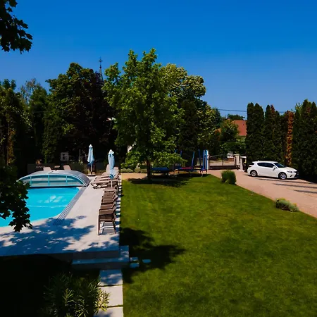 Kuenszler Apartmanhaz Zamárdi Exterior photo