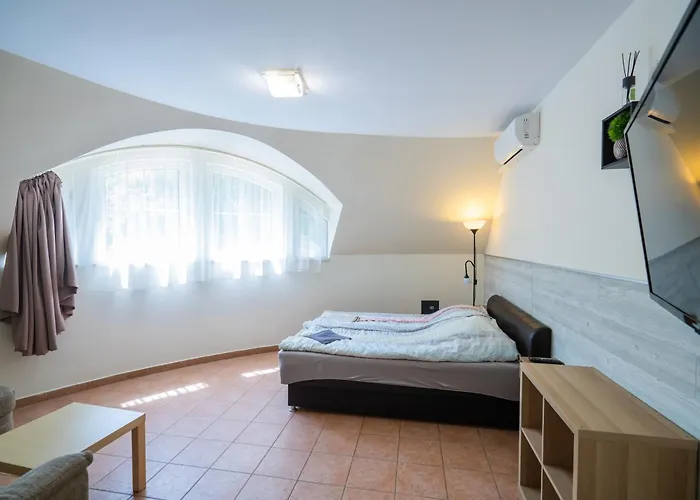 Kuenszler Apartmanhaz