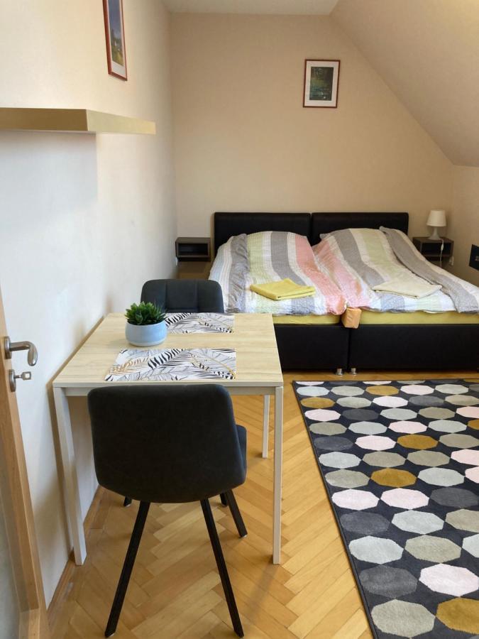 Kuenszler Apartmanhaz *