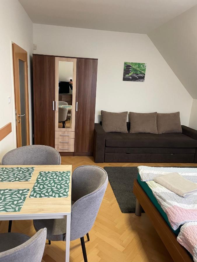 Apartment Kuenszler Apartmanhaz Zamardi
