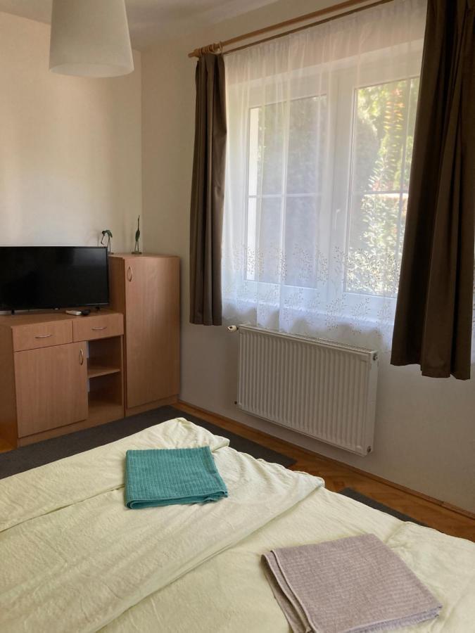 Kuenszler Apartmanhaz Zamardi