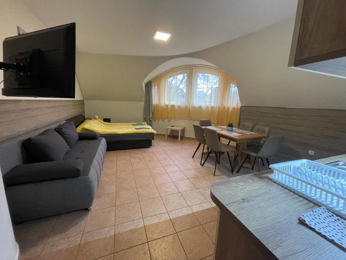Kuenszler Apartmanhaz Apartment