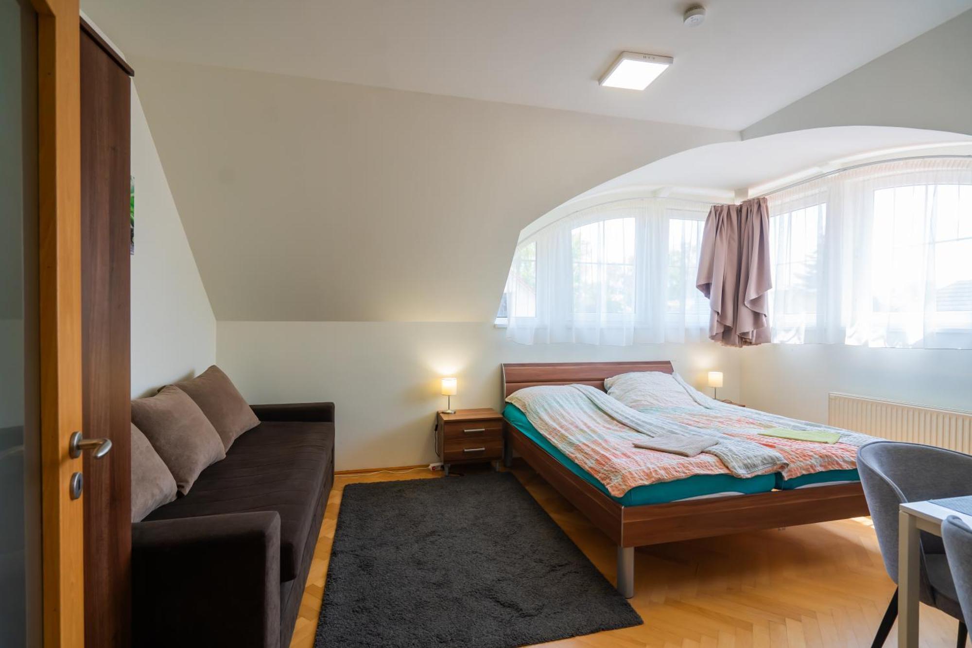 Kuenszler Apartmanhaz Apartment Zamardi