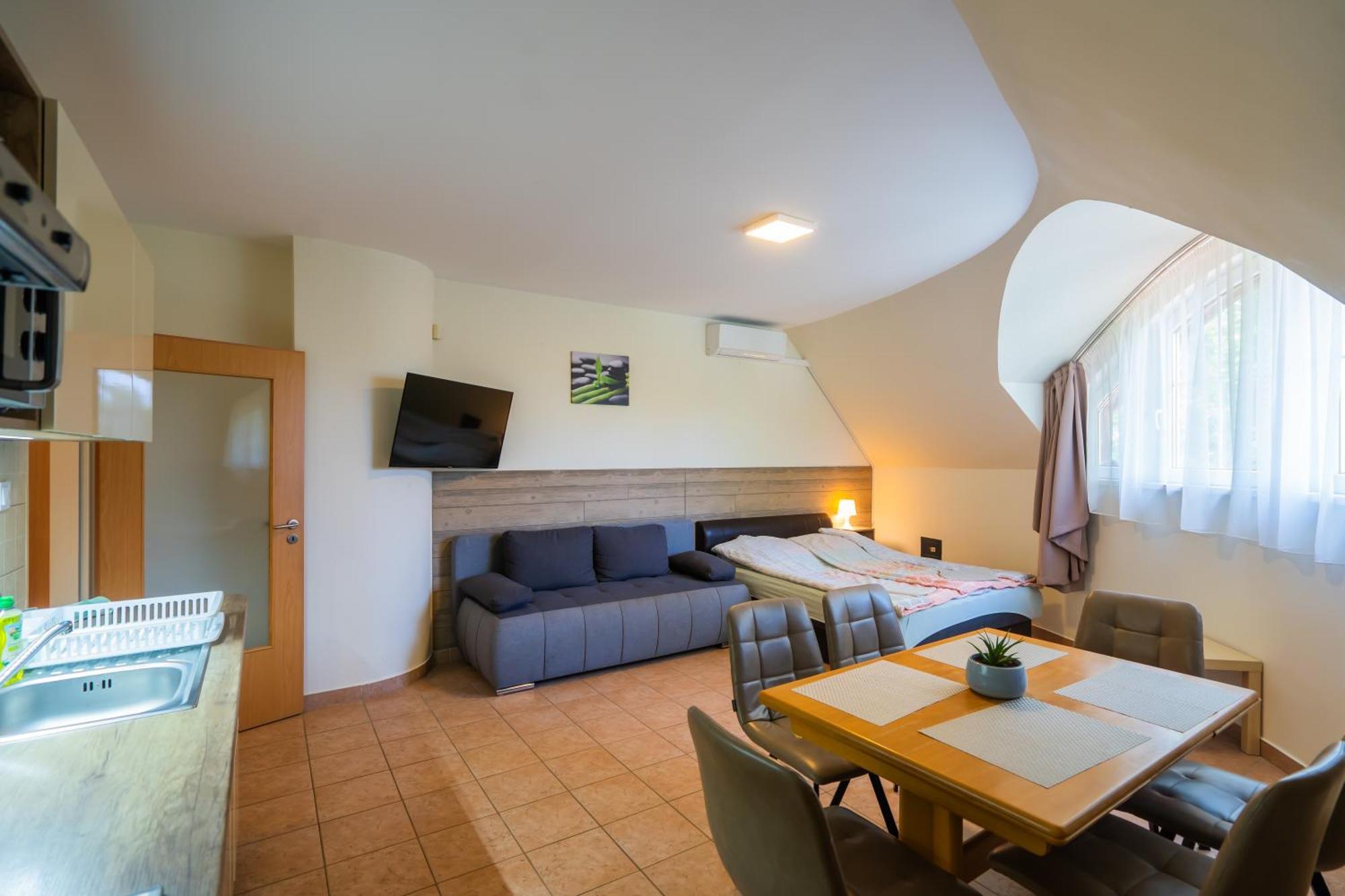 Kuenszler Apartmanhaz *