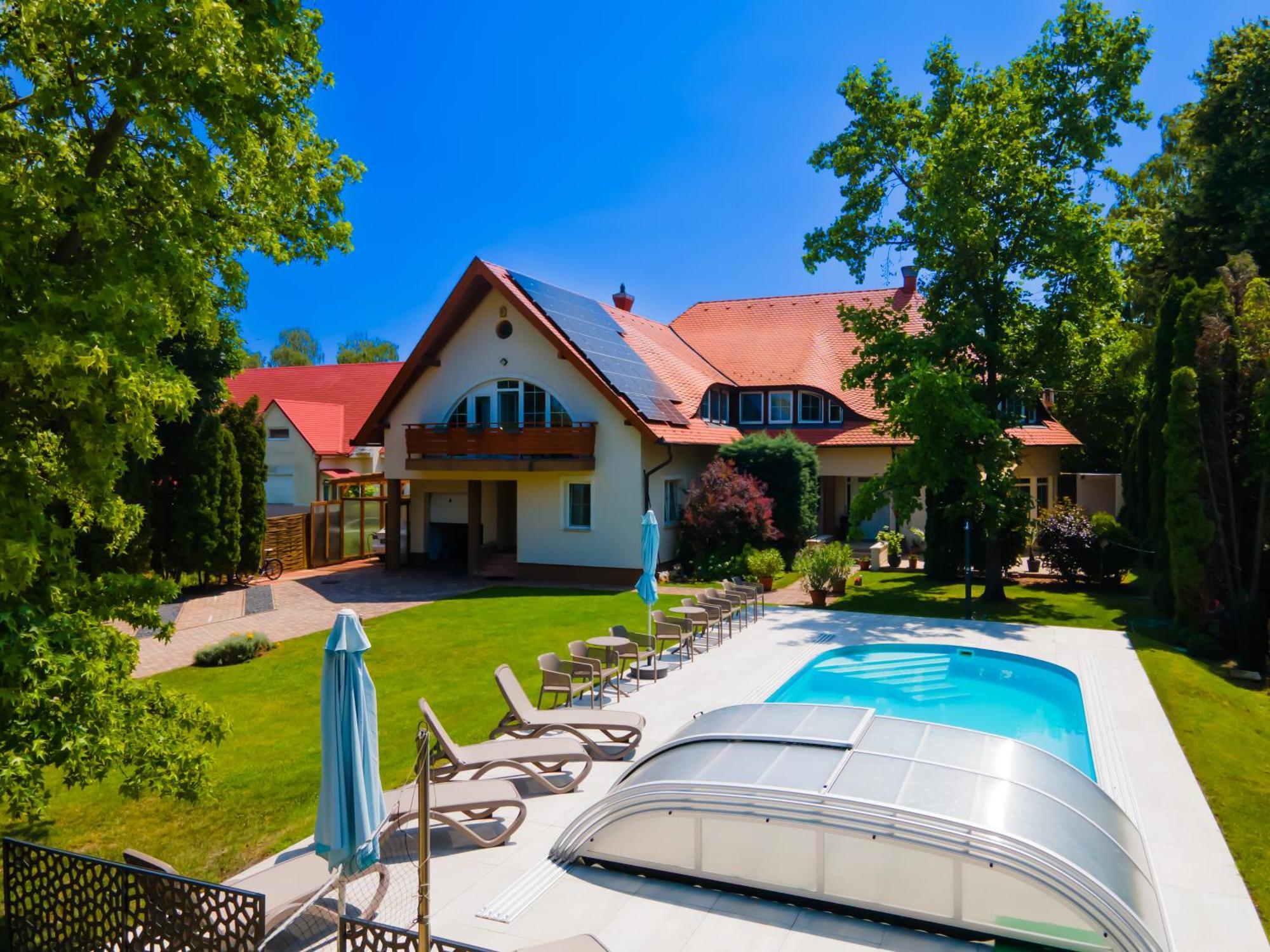 Kuenszler Apartmanhaz Apartment *